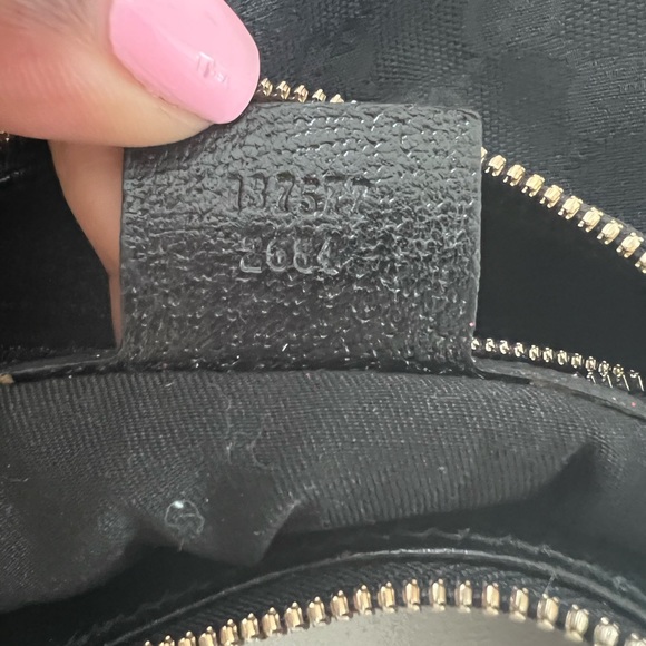 🚨🚨🚨 Pre-loved Gucci GG Pocketbook - Picture 8 of 11